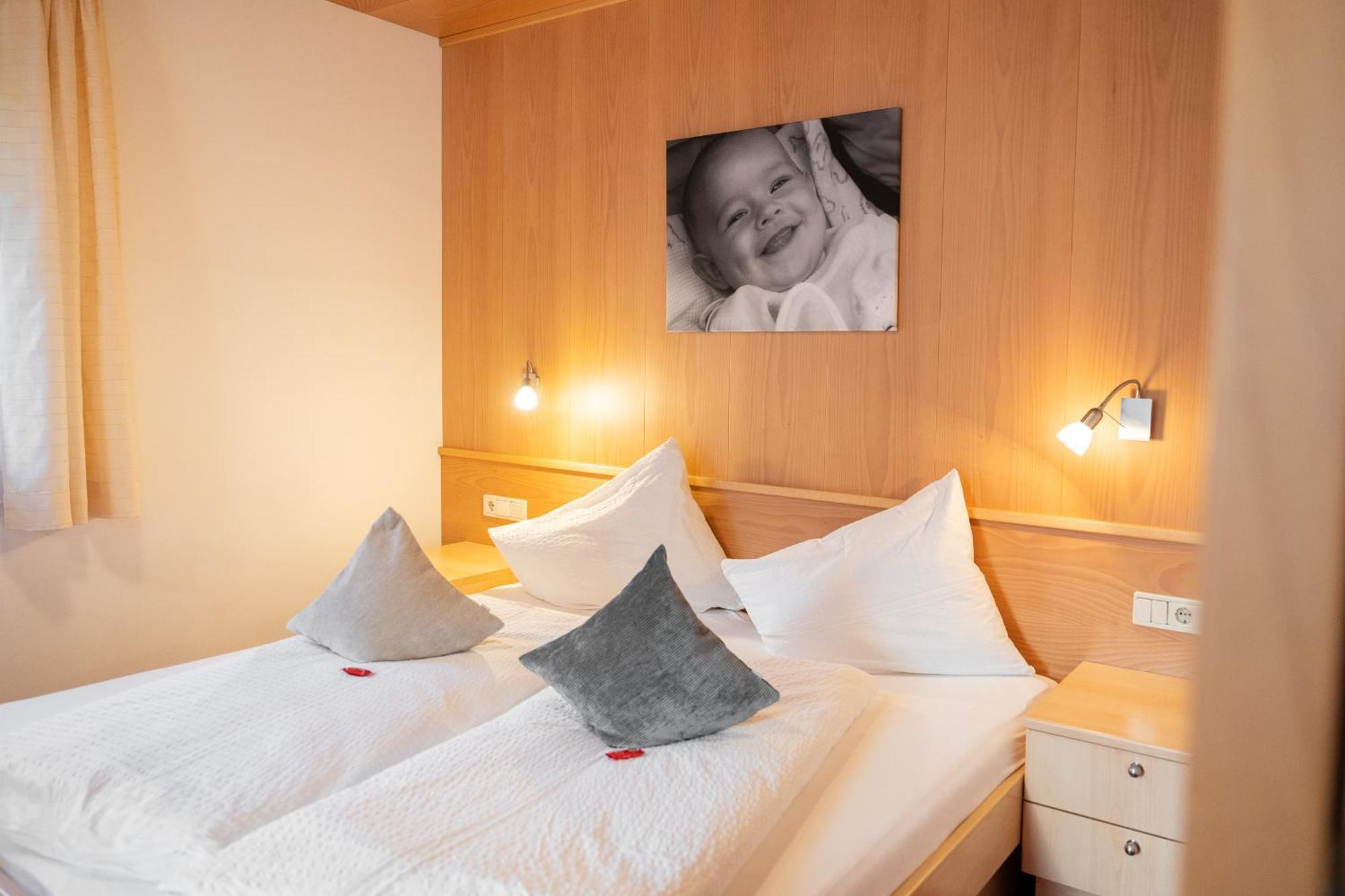 Hotel Das Lisann Pfelders Bagian luar foto